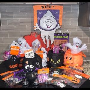 5 Holloween Items Mystery Box *Decorating & Party items for all ages